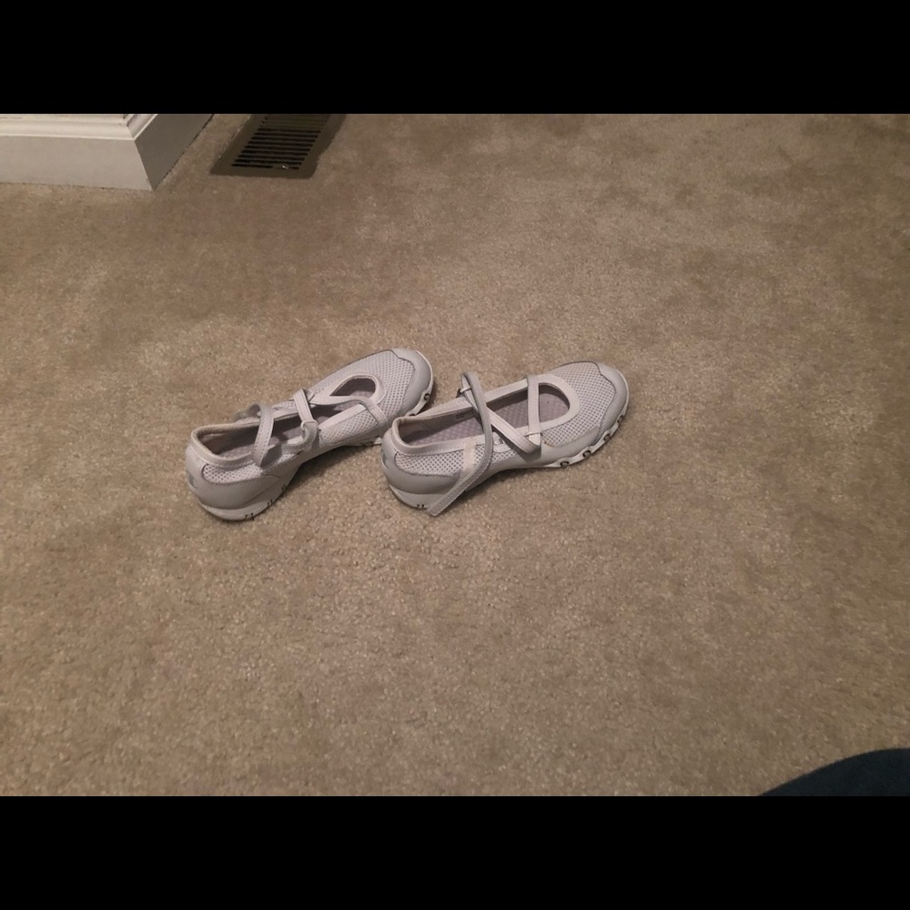 New!  Champion Comfy Velcro sneakers